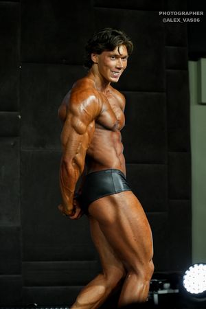 CLASSIC PHYSIQUE ЮНИОРЫ